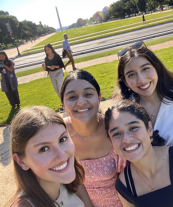 Maria Benavides with other fellows